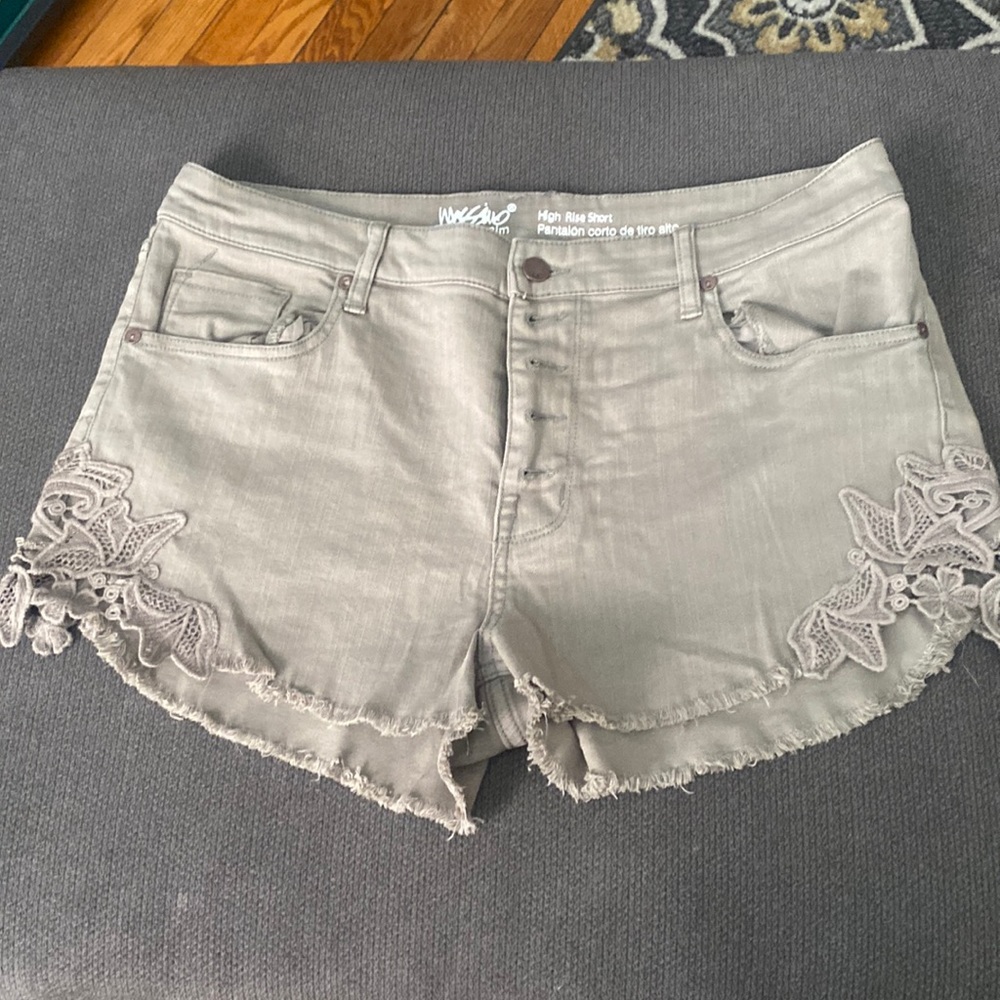 Mossimo shorts
